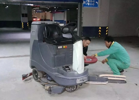 道路使用應(yīng)掃地車(chē)，是個(gè)很愉快的使用體驗(yàn)。